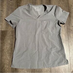 Figs Gray Short Sleeve womens Tee